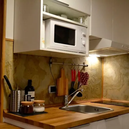 White Attic アパート *