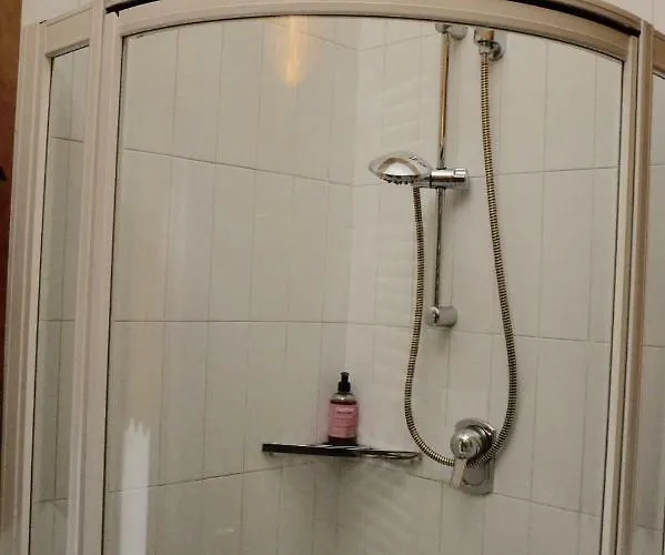 Apartment White Attic *