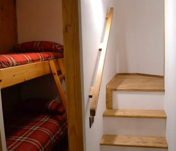 Апартаменти White Attic