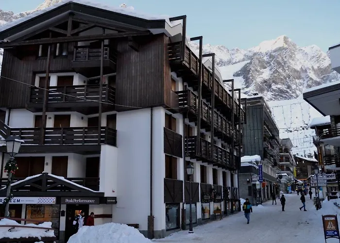 White Attic Апартаменти